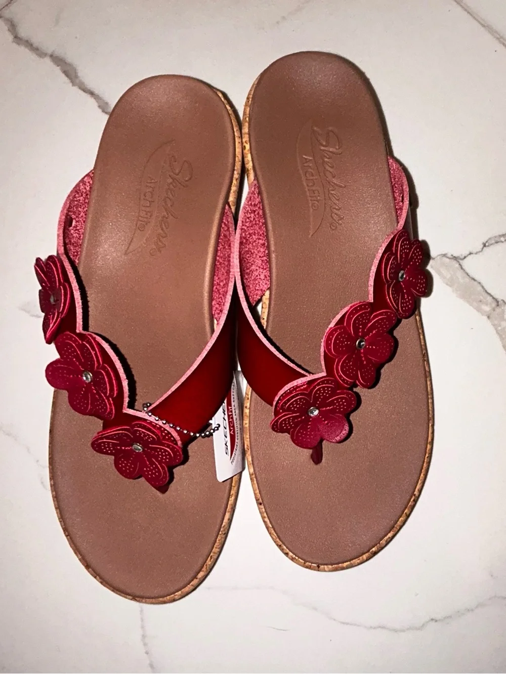 Sketchers Cali Arch Fit Floral Wedge Thong Sandal Red Size 8 NWT